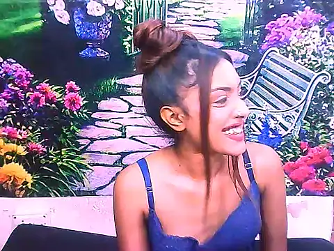 indianpretty14u2luv - IndianPretty14u2Luv's free webcam - UK Sex Cams