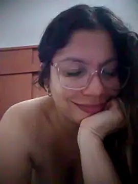 Webcam Model (Carliina_Soussa)  is live.Free join now!