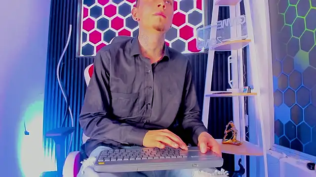 max_hader_ - Max_Hader_'s free webcam - UK Sex Cams