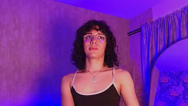 pixy_20 - Pixy_20's free webcam - UK Sex Cams