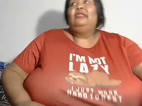 nancy111 (F milf) - make me drip and squirt on my toy