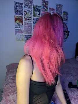 valen-foxx1 - Valen-Foxx1's free webcam