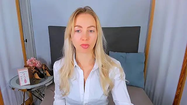 MargaritaRose live sex cam