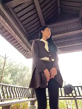 美女so-linger在线直播