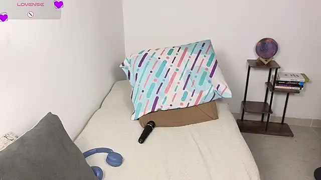 blue__moon_ - Blue__moon_'s free webcam - UK Sex Cams