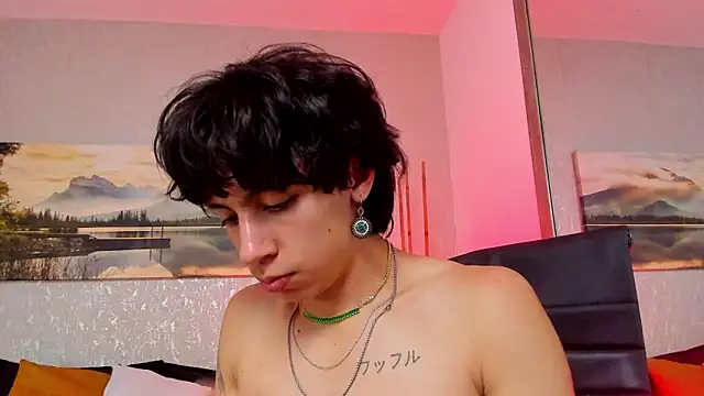 tyler_durten (M twink) - Jerking Off 🍆+ Precum 💦