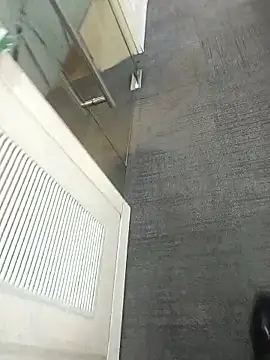 hotboy43339 (M young) - Cum show in public