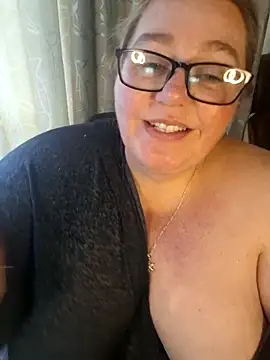 iceprincess2bad4u (F milf) - Make me Cum