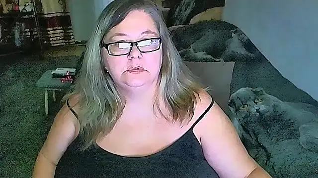 sex2 (F mature) - naked, squirt