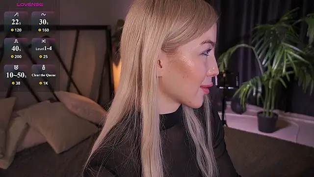 LindaThacker live sex cam