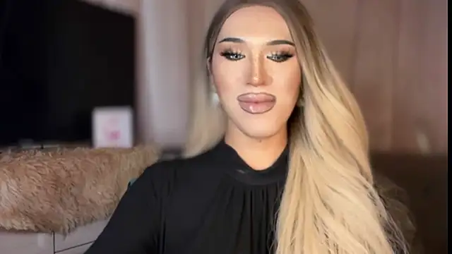 ts_glamxx (T young) - I NEED SOMEONE TO CUDDLE <3