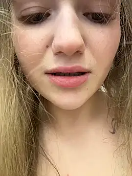 RussianWoman Live Webcam on Stripchat