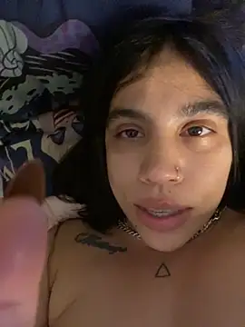 cuteandhornyy - Cuteandhornyy's free webcam