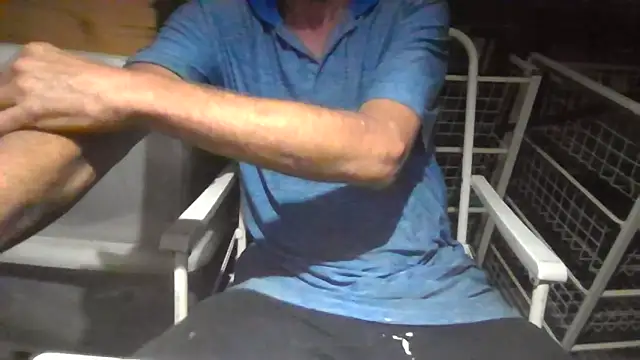 lovyourpuss - Lovyourpuss's free webcam - UK Sex Cams