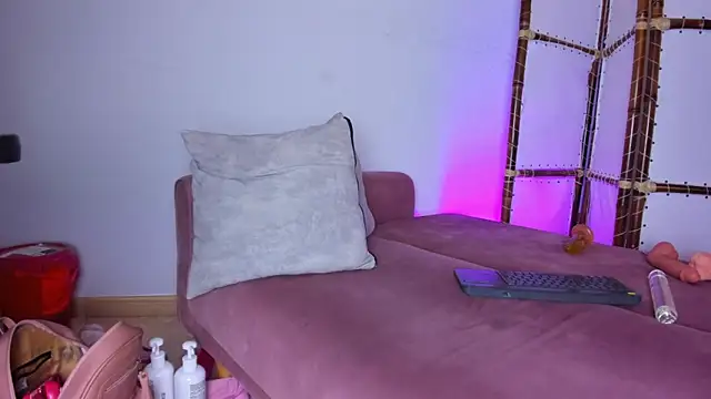 stefy_bratz (T young) - fuck ass whit dildo