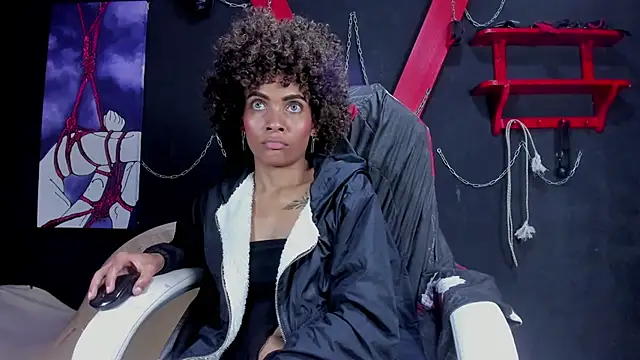 sofyadamss - SofyAdamss's free webcam - UK Sex Cams