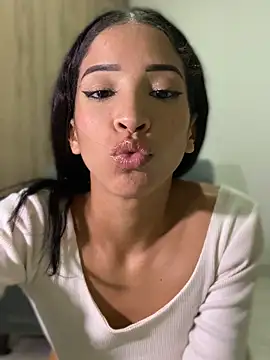 Nicole_cute1 live sex cam