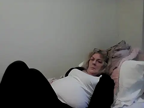 Latex_shantie live cam