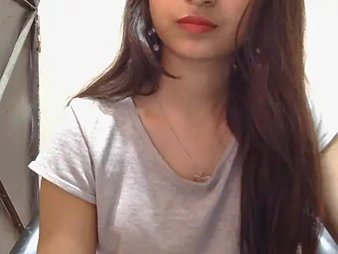 sassy_slut_69 (F teen) - help me guyssss i am new here 🥰🥰🥰