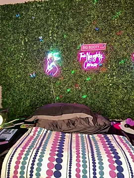 RenaThickAss live cam