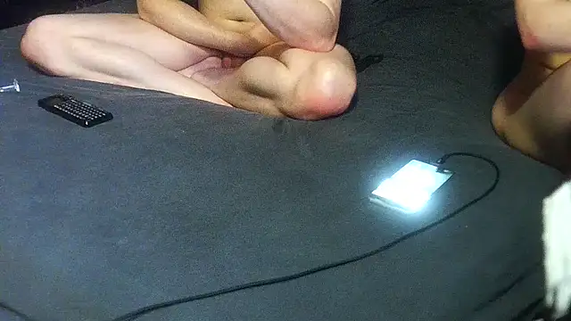 ashleyandtommy1 live cam