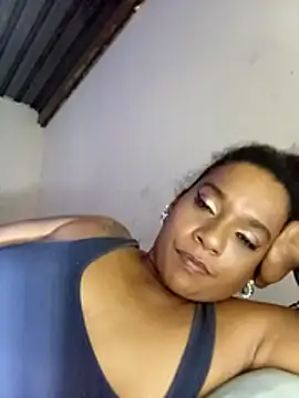 MiZzCreator live cam