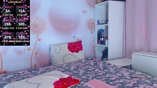 mooncandygirl live cam