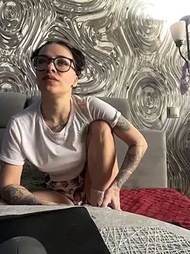 Queen_of_pain live cam