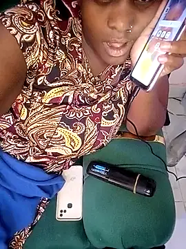 gomo22 - Gomo22's free webcam - UK Sex Cams