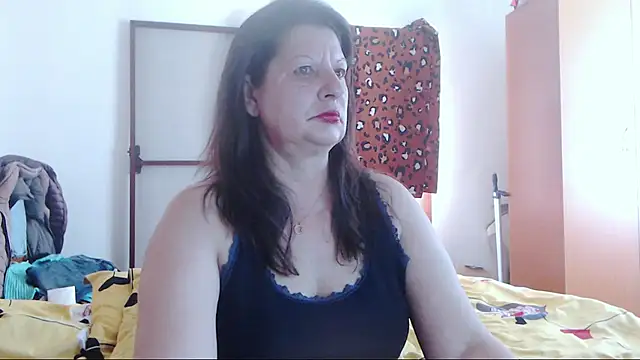 ExtasyMature live sex cam