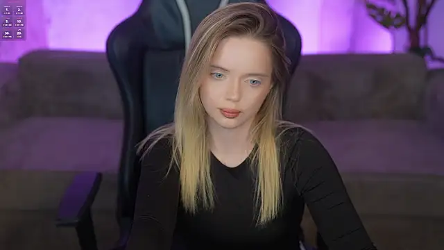 cassy-celestial_ (F teen) - finger in pussy