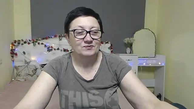 emilyl0ve - EmilyL0ve's free webcam - UK Sex Cams