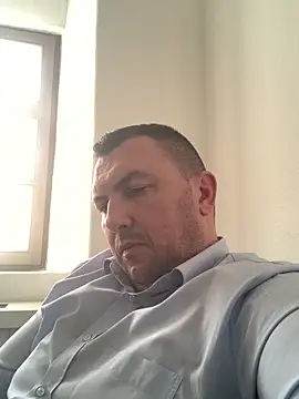 mike8523 (Ask my age) - Make me cum!!!!