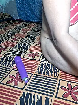 priya_bong (F milf) - Vibrator Pussy
