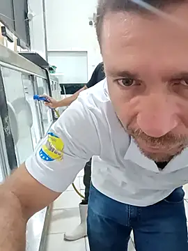 RobertoLuiz84 live sex cam