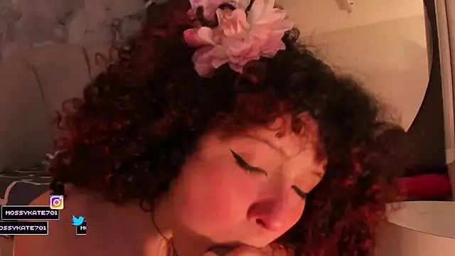 katemoss70 - Katemoss70's free webcam - UK Sex Cams