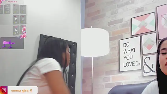 emmagirl0 - Emmagirl0's free webcam - UK Sex Cams