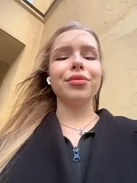 liza_risky (F young) - hey Liza