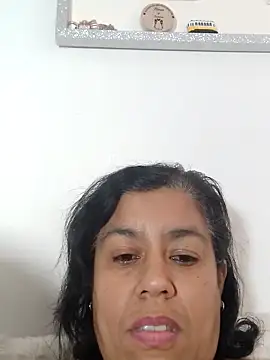 Molly_newman6's Stripchat show and profile