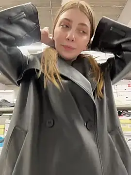 Sunny___Bunny's Stripchat show and profile