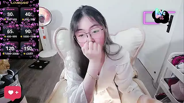 baby-yaya20 - Baby-yaya20's free webcam - UK Sex Cams