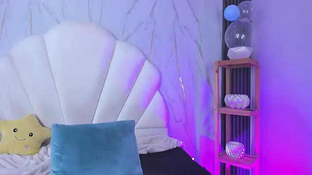 damiian20_ (T teen) - Hey Alice :)!