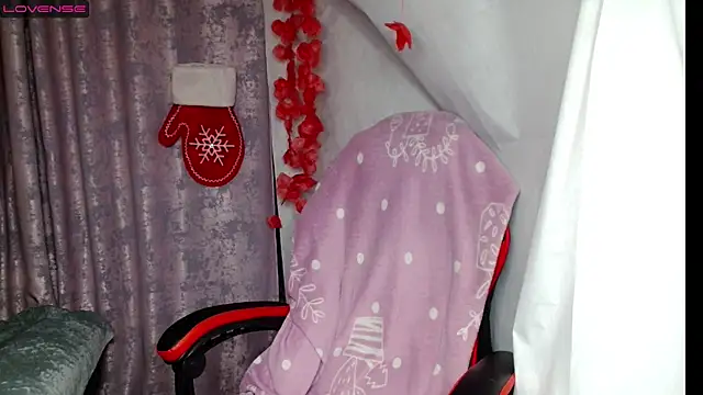 careys_universe - Careys_universe's free webcam - UK Sex Cams