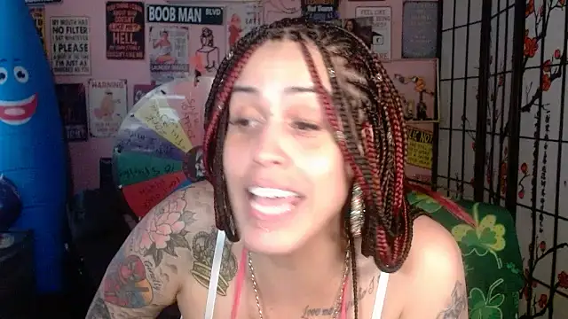 latinacubana live sex cam