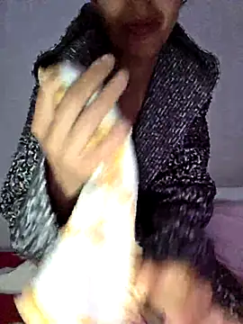 altinya's Stripchat show and profile