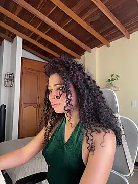 GabriSaenz Live Webcam on Stripchat