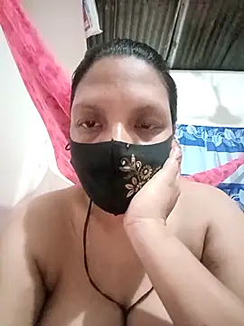 ripa- (F mature) - Boobs show