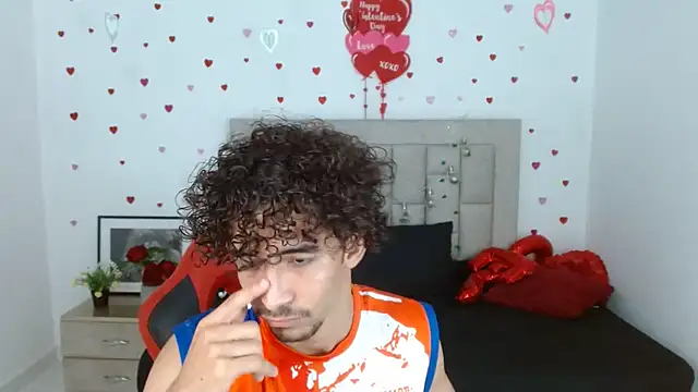 caius_fox (M young) - cum public