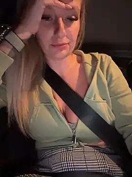 Betsy's Stripchat show and profile