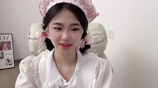 suki-1 - Suki-1's free webcam - UK Sex Cams